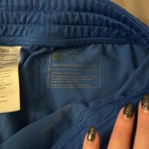 Size XL Figs jogger pants. Gently used.